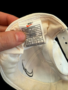 VINTAGE NIKE CENTER SWOOSH HAT