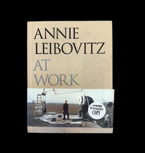 ANNIE LEIBOVITZ SIGNED BOOK